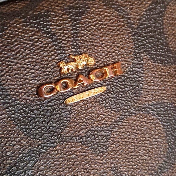 COACH AUTHENTIC SIGNATURE MONOGRAM DOME CROSSBODY W/MATCHING WRISTLET NWT - Picture 4 of 16